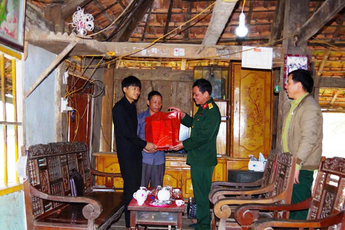 Nỗ lực để hoàn thành chỉ tiêu tuyển quân