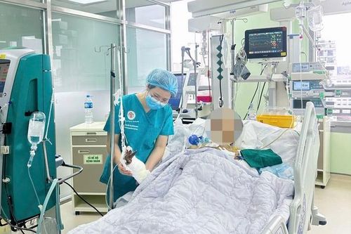 Gặp nạn khi đang bơm bóng bay, người đàn ông phải cắt cụt chi, tiên lượng nặng