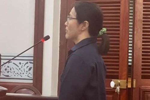'Thụt két' của nhà hàng, thủ quỹ lãnh án nặng