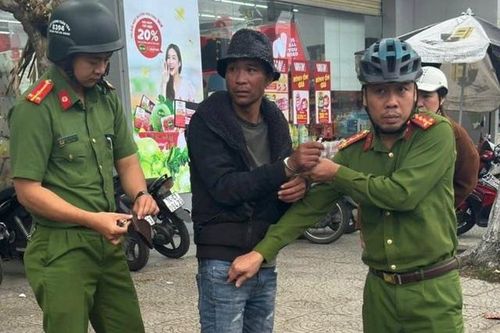 Bắt đối tượng dùng dao đâm tài xế xe ôm ở Bến xe Đà Nẵng
