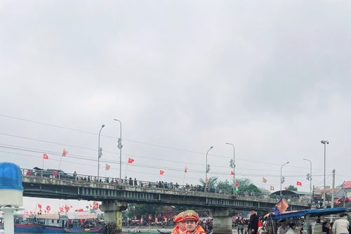 Nghệ An: Cảnh sát giao thông đường thủy ra quân bảo đảm an toàn cho lễ hội đua thuyền