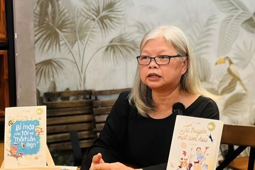Nhà văn Lý Lan dịch 'Harry Potter' để dành tiền đi du học