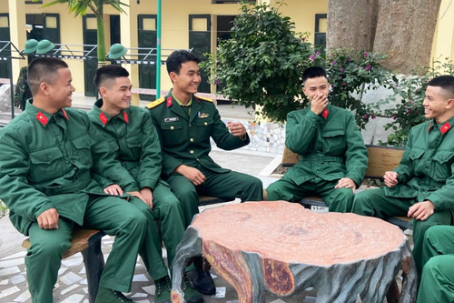 Quản lý, rèn luyện chiến sĩ: Tích cực phối hợp giữa đơn vị với gia đình, địa phương