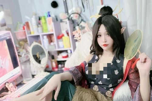 Nữ streamer khoe nhan sắc 'cực ngọt' khiến game thủ thổn thức