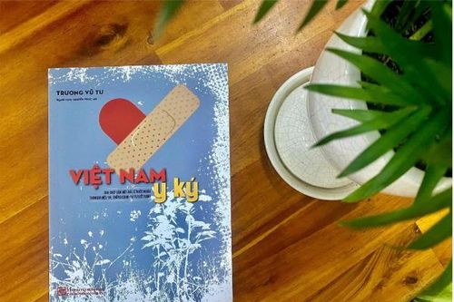 'Việt Nam y ký' - bài ca về người thầy thuốc chống đại dịch Covid