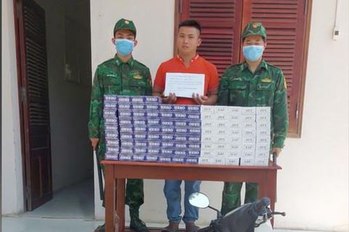 Bắt 2 vụ vận chuyển thuốc lá lậu gần kênh Thốt Nốt