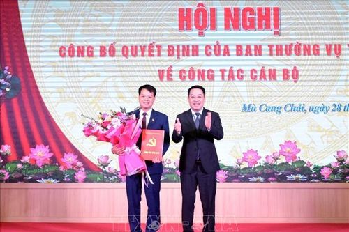 Kiện toàn tổ chức bộ máy, công tác cán bộ tại Yên Bái và Sóc Trăng