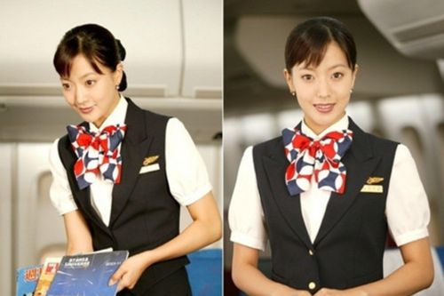 Sao Hàn 28/2: Kim Hee Sun gây sốt với nhan sắc thời trẻ, Han Ga In bị chỉ trích