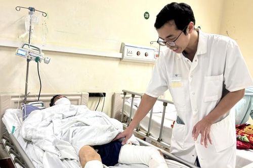 Đau chân do thời tiết lạnh, cẩn thận bị hoại tử do thiếu máu chi mạn tính