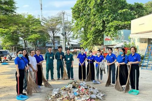 Đoàn viên thanh niên hưởng ứng Tháng Thanh niên với các hoạt động vì môi trường