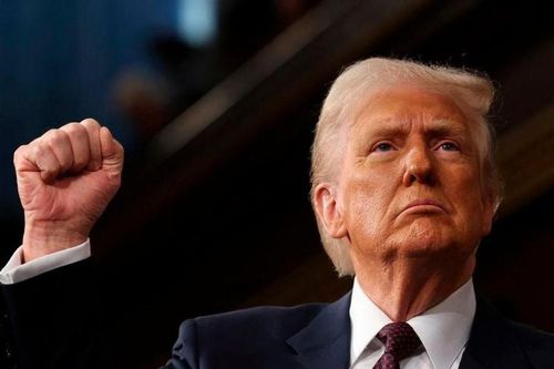 Ông Trump muốn hủy bỏ Đạo luật CHIPS