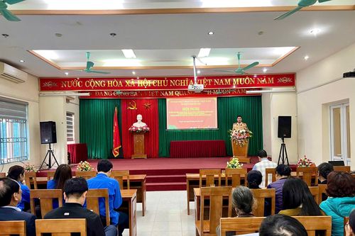 Tuyên truyền pháp luật giao thông cho cán bộ cơ sở xã Thanh Liệt