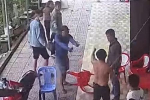 Xác minh thông tin nhóm người nghi cầm súng xông vào nhà dân dọa bắn