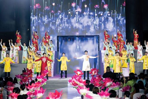 TP Hồ Chí Minh: Cấm xe lưu thông trên nhiều tuyến đường phục vụ Lễ hội Áo dài