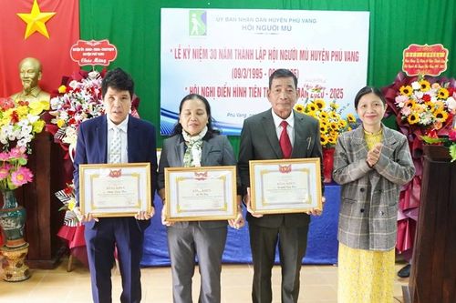Kỷ niệm 30 năm thành lập Hội Người mù huyện Phú Vang