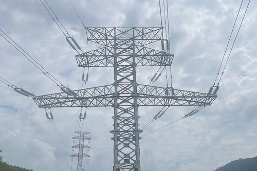 Dồn lực hoàn thành dự án điện nhập khẩu từ Lào trong quý IV/2025