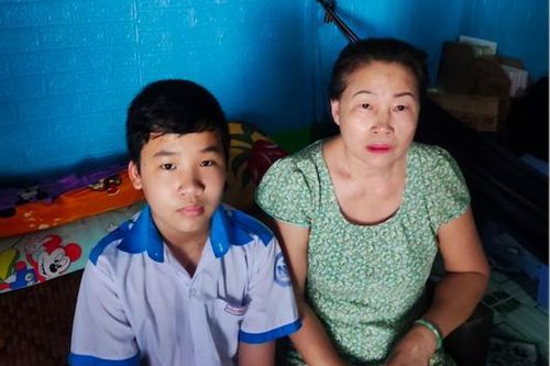 Mong ước cuối đời của bà ngoại dành cho đứa cháu mồ côi cả cha lẫn mẹ