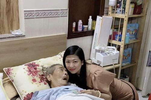 Cuộc thi viết 'Cha và con gái': Viết tiếp những câu chuyện còn dang dở với người thân yêu…