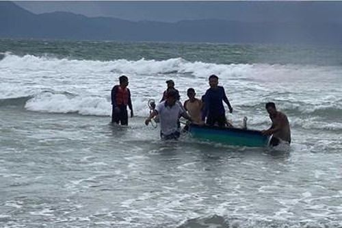 Tìm thấy thi thể 2 học sinh mất tích khi tắm biển