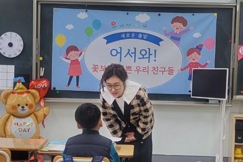Trường học khai giảng với duy nhất 1 học sinh