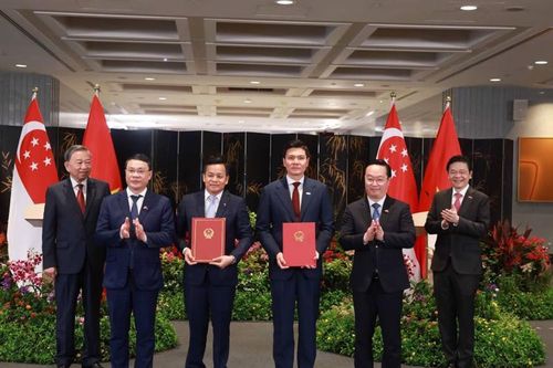 Trao quyết định đầu tư dự án Khu công nghiệp VSIP Nam Định