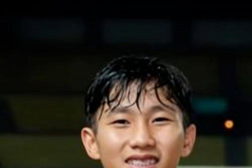 Tuyển thủ Lào đầu tiên gia nhập đội bóng V.League