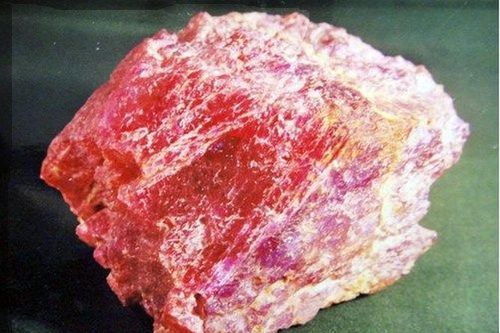 Trầm trồ viên đá quý lớn nhất Việt Nam, thế giới khát khao sở hữu
