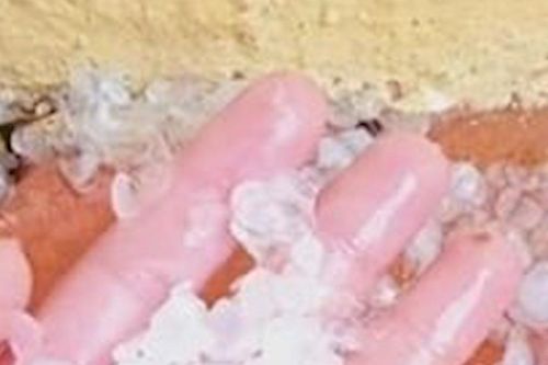 Nhiều nơi trên cả nước xuất hiện mưa đá