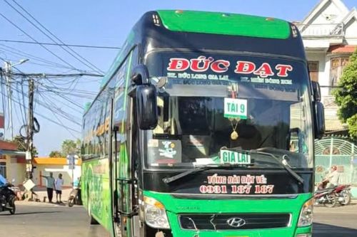 Gia Lai: Xe khách Đức Đạt tông người phụ nữ đi xe máy tử vong