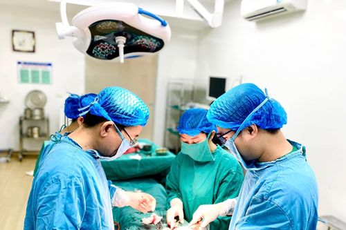 Cứu sống sản phụ bị vỡ tử cung khi mang thai 14 tuần