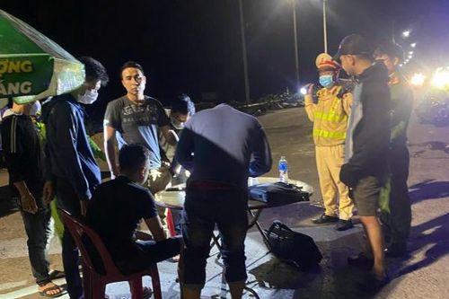 Ba đối tượng cất giấu ma túy trong xe ô tô để sử dụng trong hành trình đi chơi