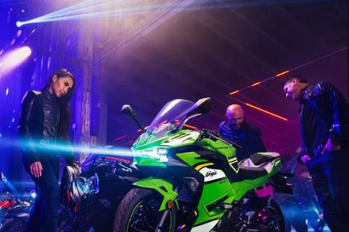 2025 Modenas Kawasaki Ninja 500 ABS ra mắt, giá nhỉnh 161 triệu đồng
