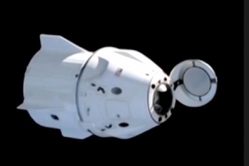 Khoảnh khắc phi hành gia NASA trở về Trái Đất sau 9 tháng mắc kẹt