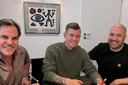 Cựu tiền vệ Toni Kroos có công việc mới