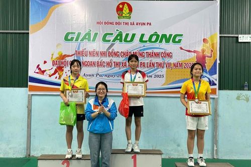 Bế mạc giải cầu lông thiếu niên, nhi đồng thị xã Ayun Pa