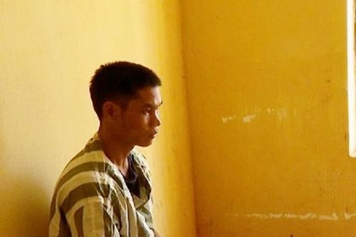 Kẻ dùng xăng đốt vợ đối diện hình phạt nào?