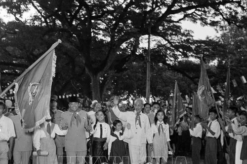 Quảng bá vẻ đẹp ASEAN hưởng ứng 135 năm Ngày sinh Chủ tịch Hồ Chí Minh