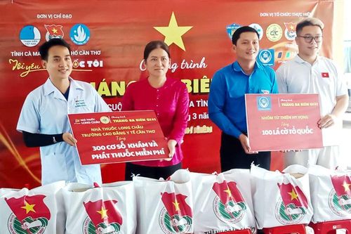Nghĩa tình lan xa, biên cương gần lại