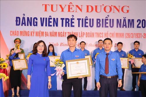 Ninh Bình tuyên dương 95 đảng viên trẻ tiêu biểu