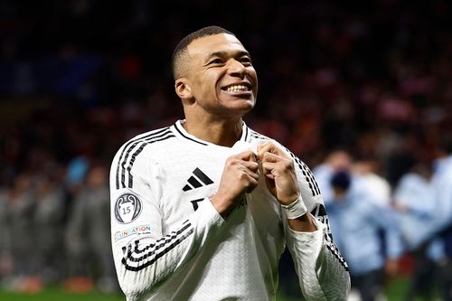 Mbappe 'chê' 250 triệu euro của PSG