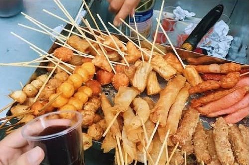 Cảnh báo tình trạng bán hàng nướng 'xiên bẩn' kém vệ sinh