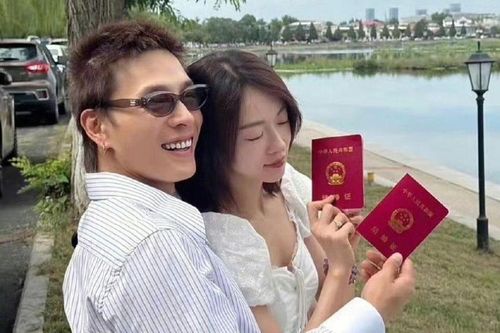 Ngô Cẩn Ngôn lần đầu xuất hiện cùng con