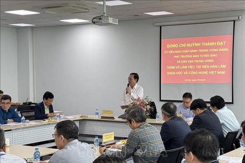 Nâng cao nhận thức toàn xã hội về đột phá phát triển khoa học, công nghệ