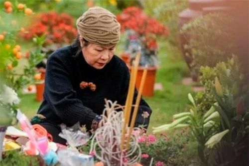 4 khung giờ đẹp lên hương trong ngày Tết Thanh minh 2025, những điều kỵ ai cũng cần biết để gặp may mắn, hanh thông