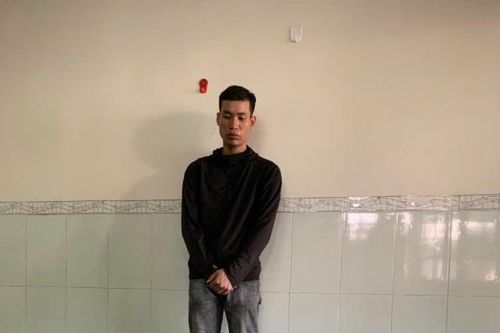 Thu giữ trên 8.000 tờ rơi cho vay tiền và nhiều biên nhận vay tiền