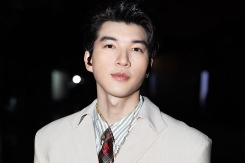 Lý do HIEUTHUHAI vượt mặt Hòa Minzy