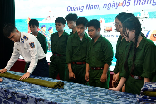 Vùng Cảnh sát biển 2: Vun đắp tình yêu biển, đảo quê hương