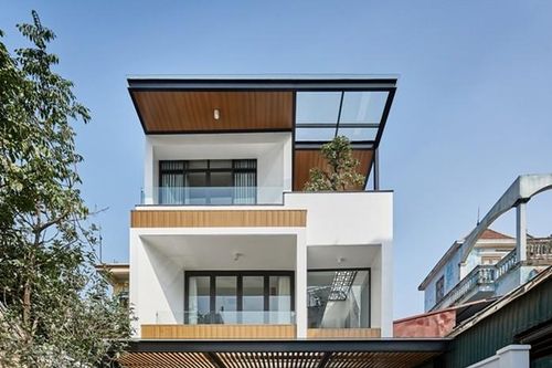 Nhà phố 'xịn' đến nỗi gia chủ ngỡ resort giữa Hà Nội