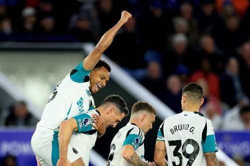 Newcastle đẩy Man City khỏi nhóm dự Champions League