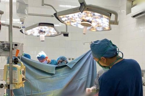 Đề xuất tăng phụ cấp phẫu thuật, trực cho nhân viên y tế lên gần gấp 3 lần